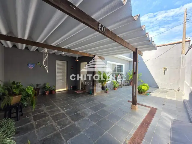 Casa à venda na Vila Arruda, Itapetininga: 3 quartos (1 suíte)