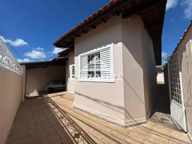 Casa à venda no Jardim Maricota, Itapetininga: 2 quartos (1 suíte)
