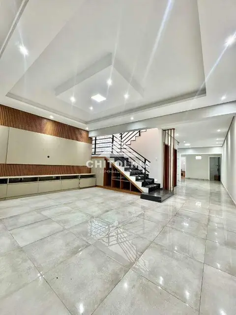 Casa à venda no Bosque dos Pinheiros, Itapetininga: 3 quartos
