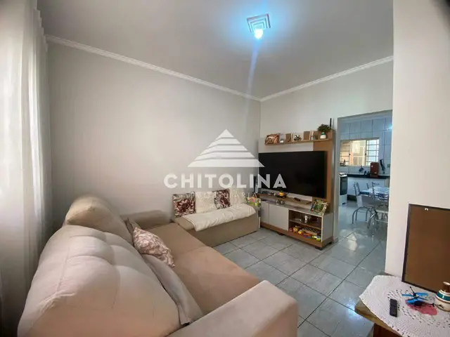 Casa à venda na Vila Carvalho, Itapetininga: 2 quartos, quintal e vaga