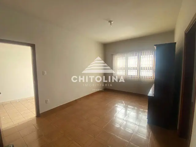 Casa à venda no Centro, Itapetininga: 3 quartos (1 suíte), 2 vagas