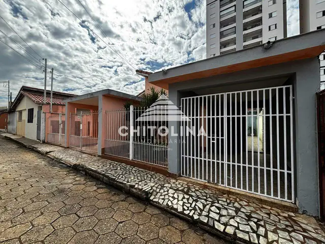 Casa à venda na Vila Aparecida, Itapetininga: 3 quartos e edícula