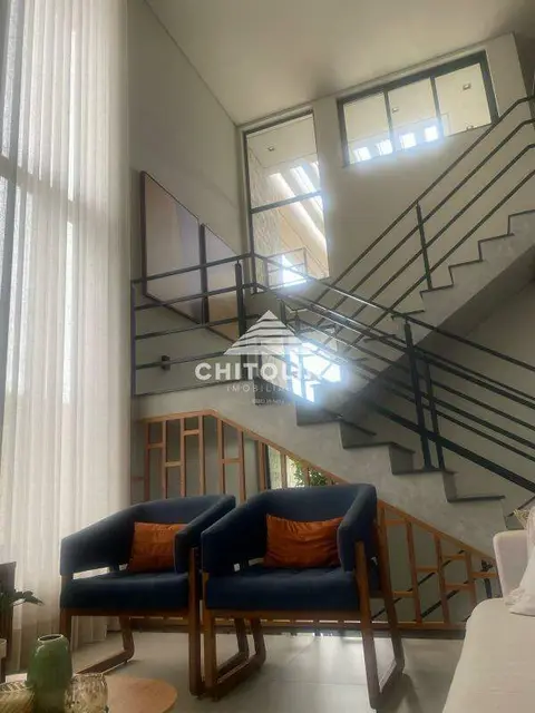 Sobrado à venda no Jardim Colombo, Itapetininga: 3 quartos (2 suítes)