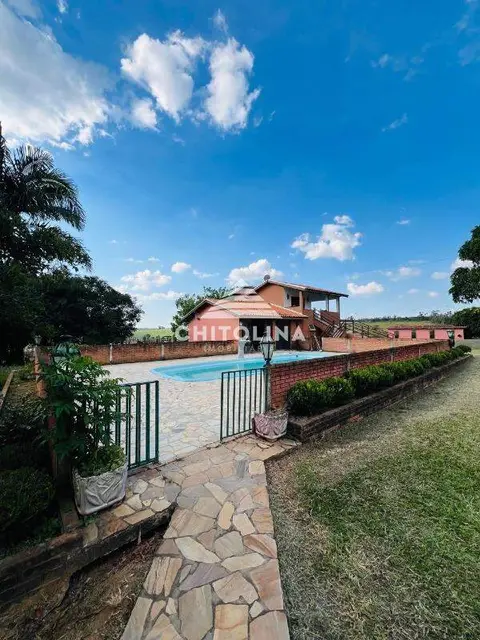 Chácara para alugar em Alambari: 8 quartos (2 suítes), piscina