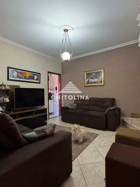 Sobrado à venda no Jardim Brasil, Itapetininga: 3 quartos (1 suíte)