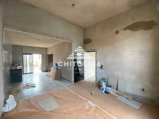 Casa à venda no Tivolli, Itapetininga: 2 quartos (1 suíte), 2 vagas