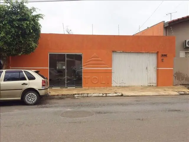 Sobrado à venda na Vila La Brunetti, Itapetininga: 4 quartos (1 suíte)