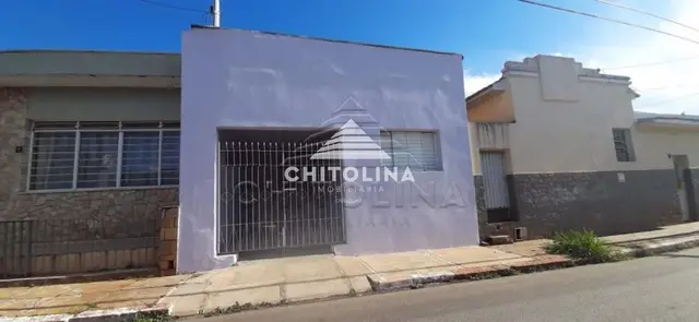 Casa à venda no Centro, Itapetininga: 2 quartos e edícula