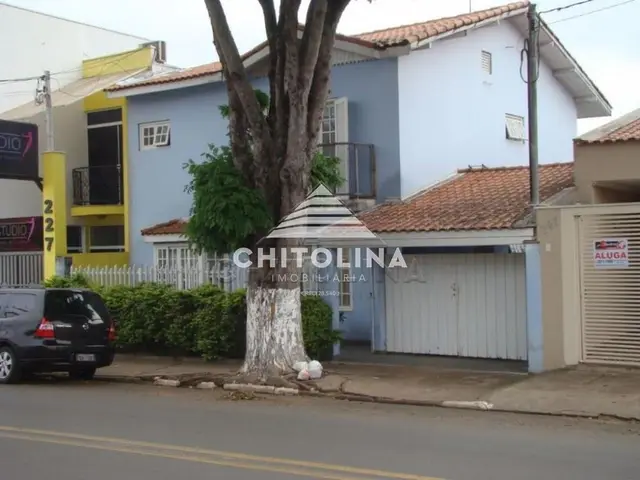 Sobrado à venda no Centro, Itapetininga: 4 quartos (1 suíte)