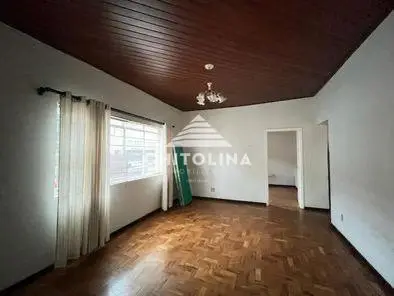 Casa à venda no Centro, Itapetininga: 2 quartos e escritório