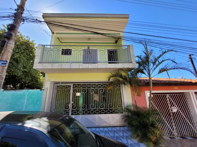 Sobrado à venda na Vila Carvalho, Itapetininga: 3 quartos (2 suítes)