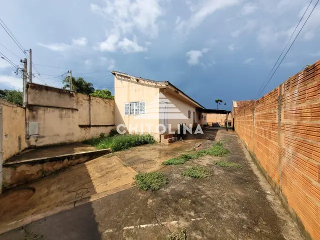 Casa à venda na Vila Mazzei, Itapetininga: 2 quartos, quintal amplo