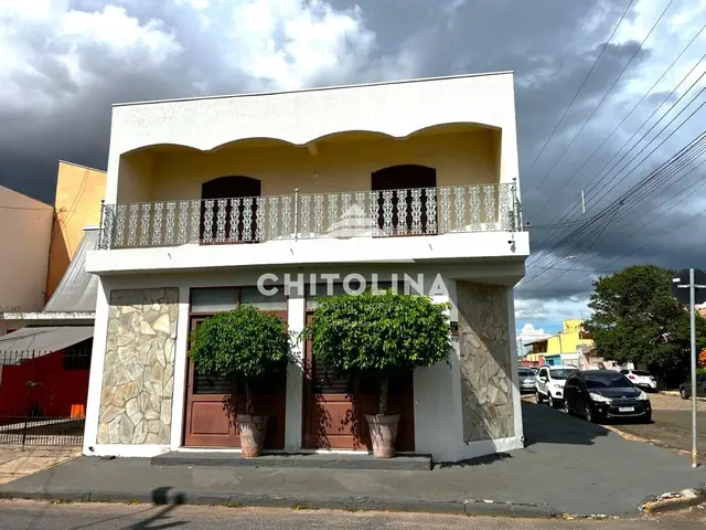 Sobrado à venda no Centro, Itapetininga: 3 quartos (1 suíte)