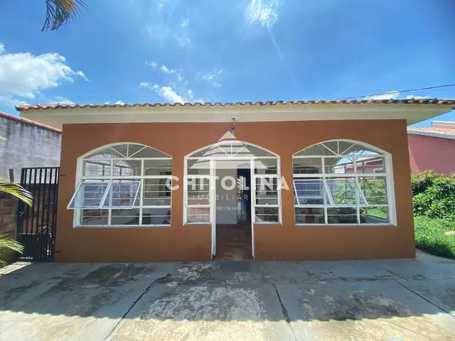 CASA NO CENTRO - SARAPUÍ/SP