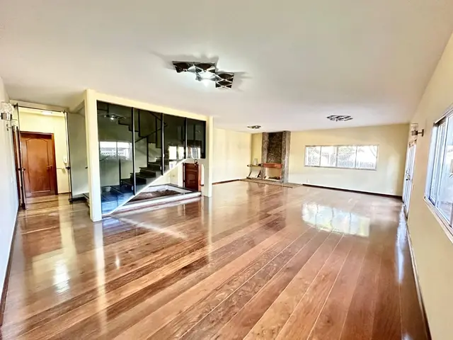 Casa à venda na Vila Maria, Itapetininga: 6 quartos (3 suítes)