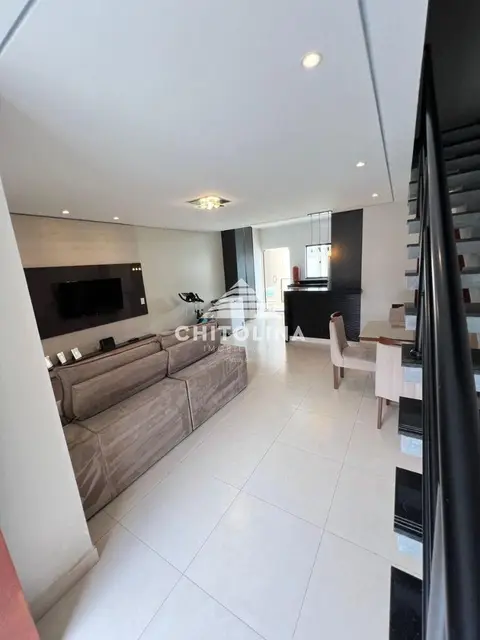 Sobrado à venda no Cambuí, Itapetininga: 3 quartos (1 suíte), 130 m²