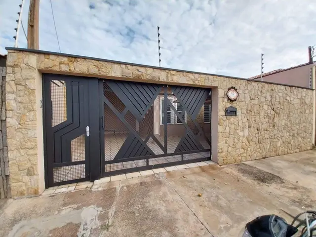 Casa à venda no Parque da Lagoa, Itapetininga: 3 quartos (1 suíte)