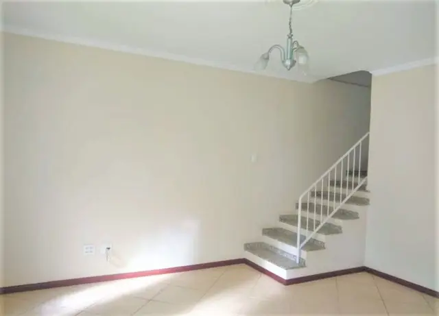 Sobrado à venda na Vila Monteiro, Itapetininga: 3 quartos (1 suíte)