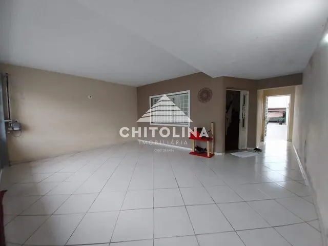 Sobrado à venda na Vila Francisca, Itapetininga: 3 quartos (1 suíte)
