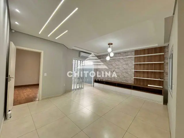 Casa à venda no Jardim Mesquita, Itapetininga: 4 quartos (1 suíte)