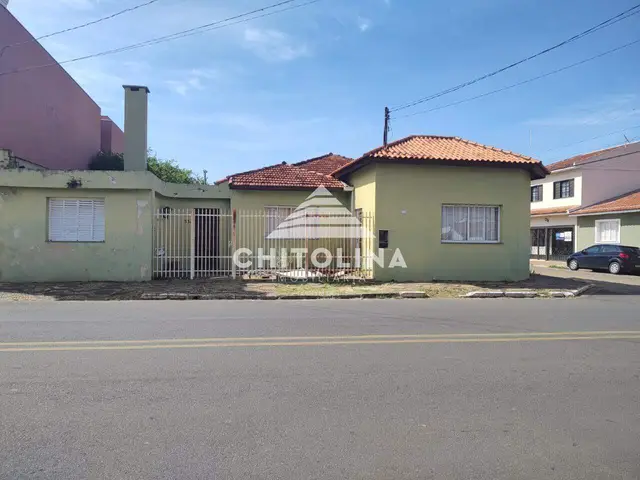 Casa à venda no Centro, Itapetininga: 3 quartos, terreno de esquina